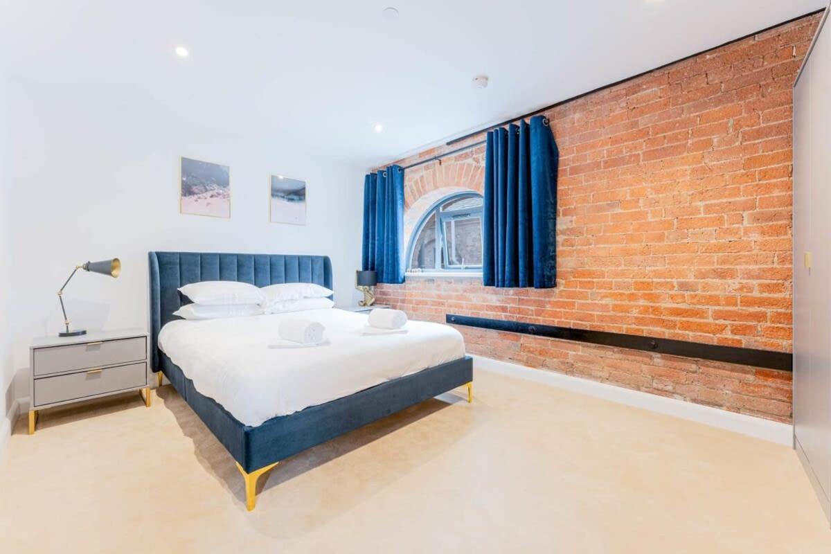 Stunning 1 Bed Apartment In Burton-On-Trent Exterior photo