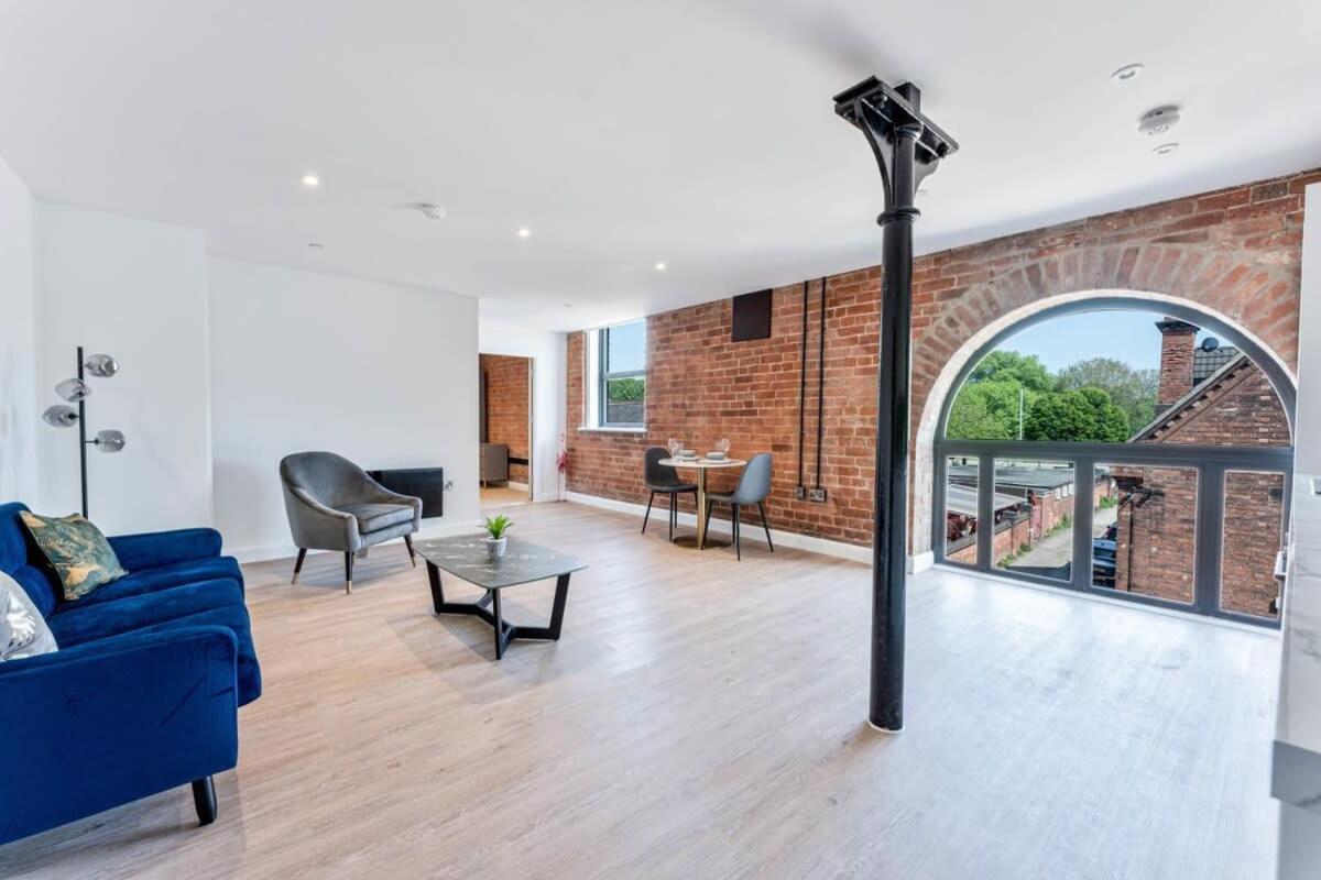 Stunning 1 Bed Apartment In Burton-On-Trent Exterior photo